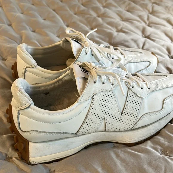 New Balance leather 327 White Sneakers - Picture 1 of 7